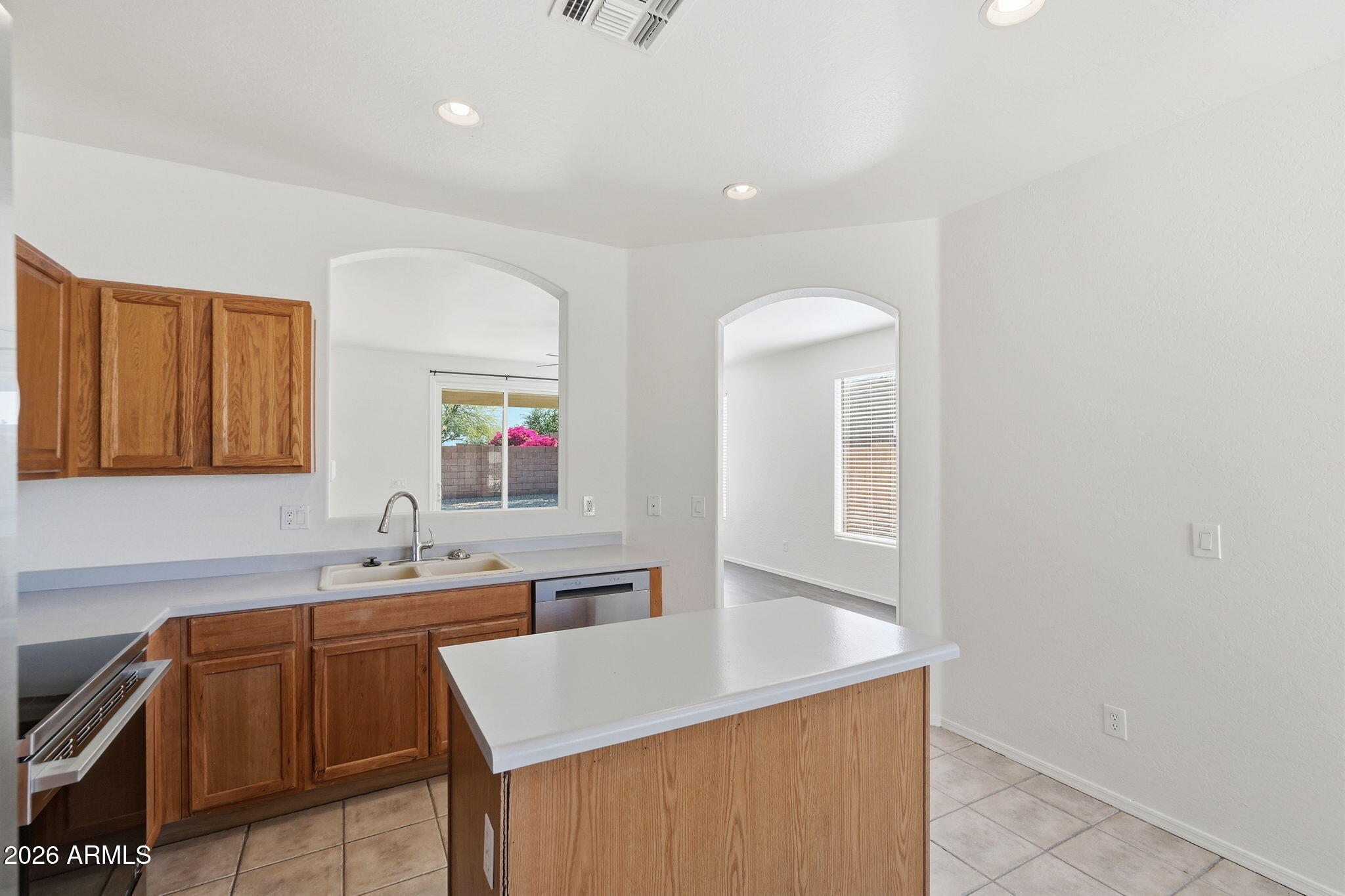 12725 West Cheery Lynn Road Avondale, AZ 85392 - Photo 8 of 30 010_ListerPros