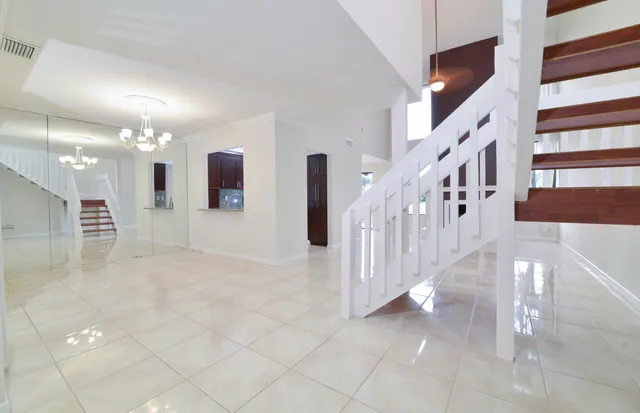 $3,490 | 6595 Parkview Drive, Unit F, Boca Raton, FL 33433