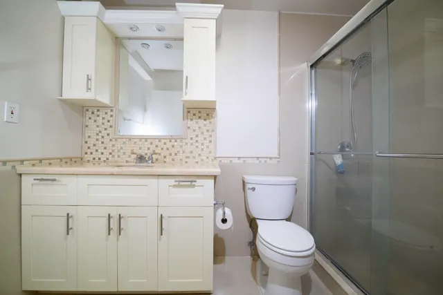 $3,490 | 6595 Parkview Drive, Unit F, Boca Raton, FL 33433