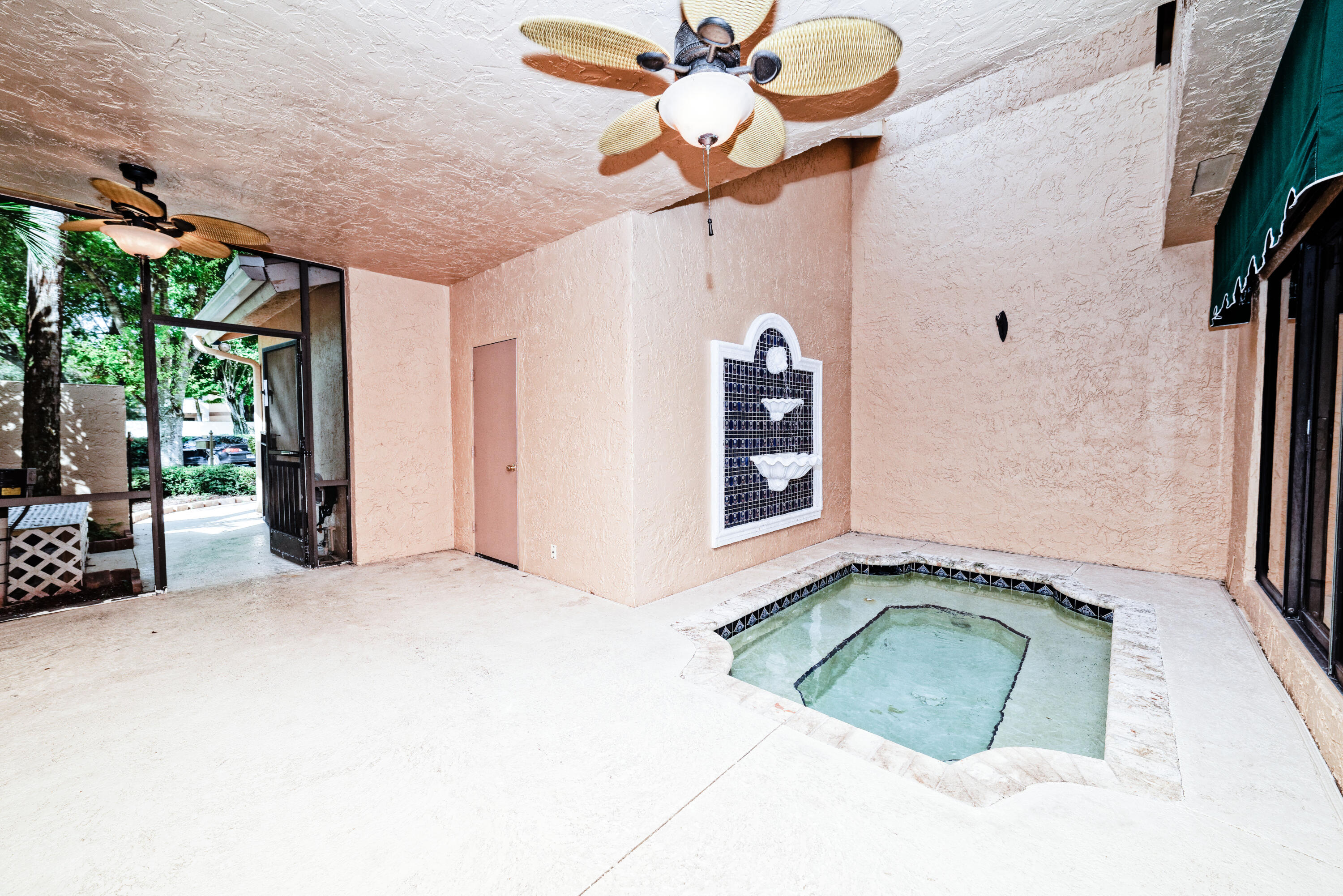 6595 Parkview Drive, Unit F Boca Raton, FL 33433 - Photo 26 of 28 RTW_5474_DxO