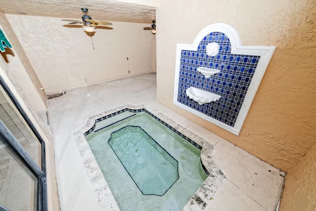 $3,490 | 6595 Parkview Drive, Unit F, Boca Raton, FL 33433