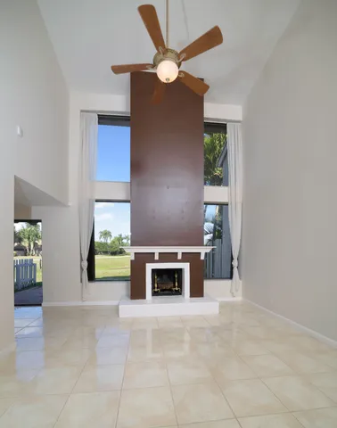 $3,490 | 6595 Parkview Drive, Unit F, Boca Raton, FL 33433