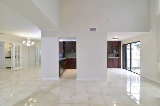 $3,490 | 6595 Parkview Drive, Unit F, Boca Raton, FL 33433