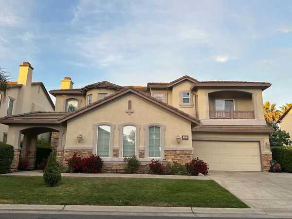 $1,039,800 | 205 Hawkcrest Circle, Sacramento, CA 95835