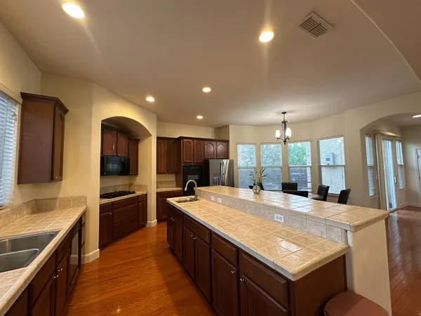 $1,039,800 | 205 Hawkcrest Circle, Sacramento, CA 95835