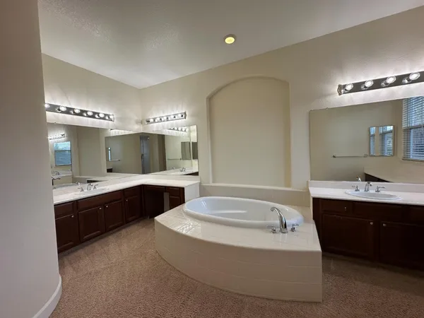 $1,039,800 | 205 Hawkcrest Circle, Sacramento, CA 95835