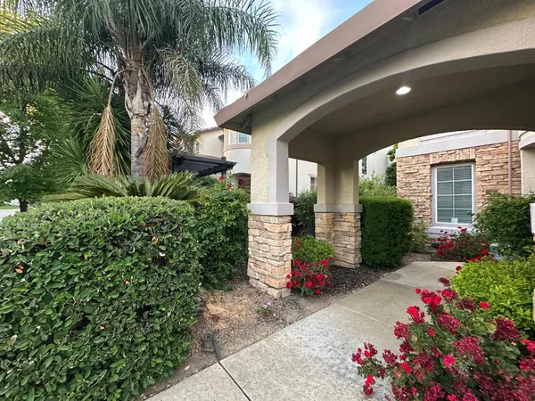 $1,039,800 | 205 Hawkcrest Circle, Sacramento, CA 95835