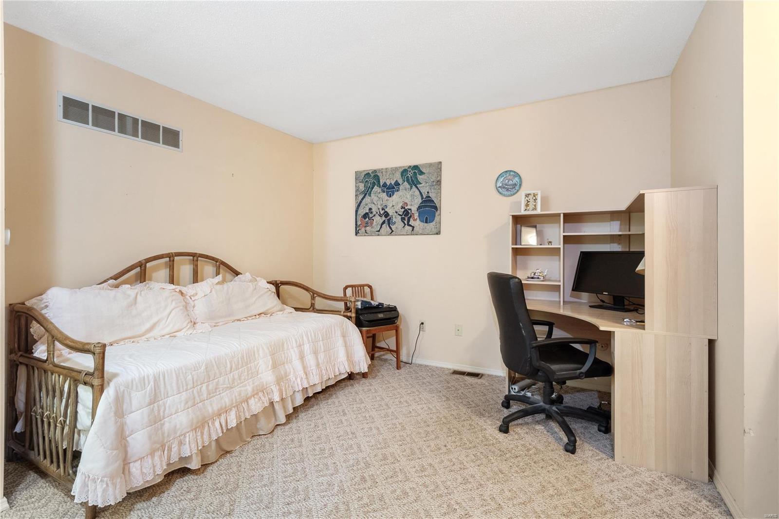 1337 Hampton Road St. Charles, MO 63303 - Photo 11 of 34