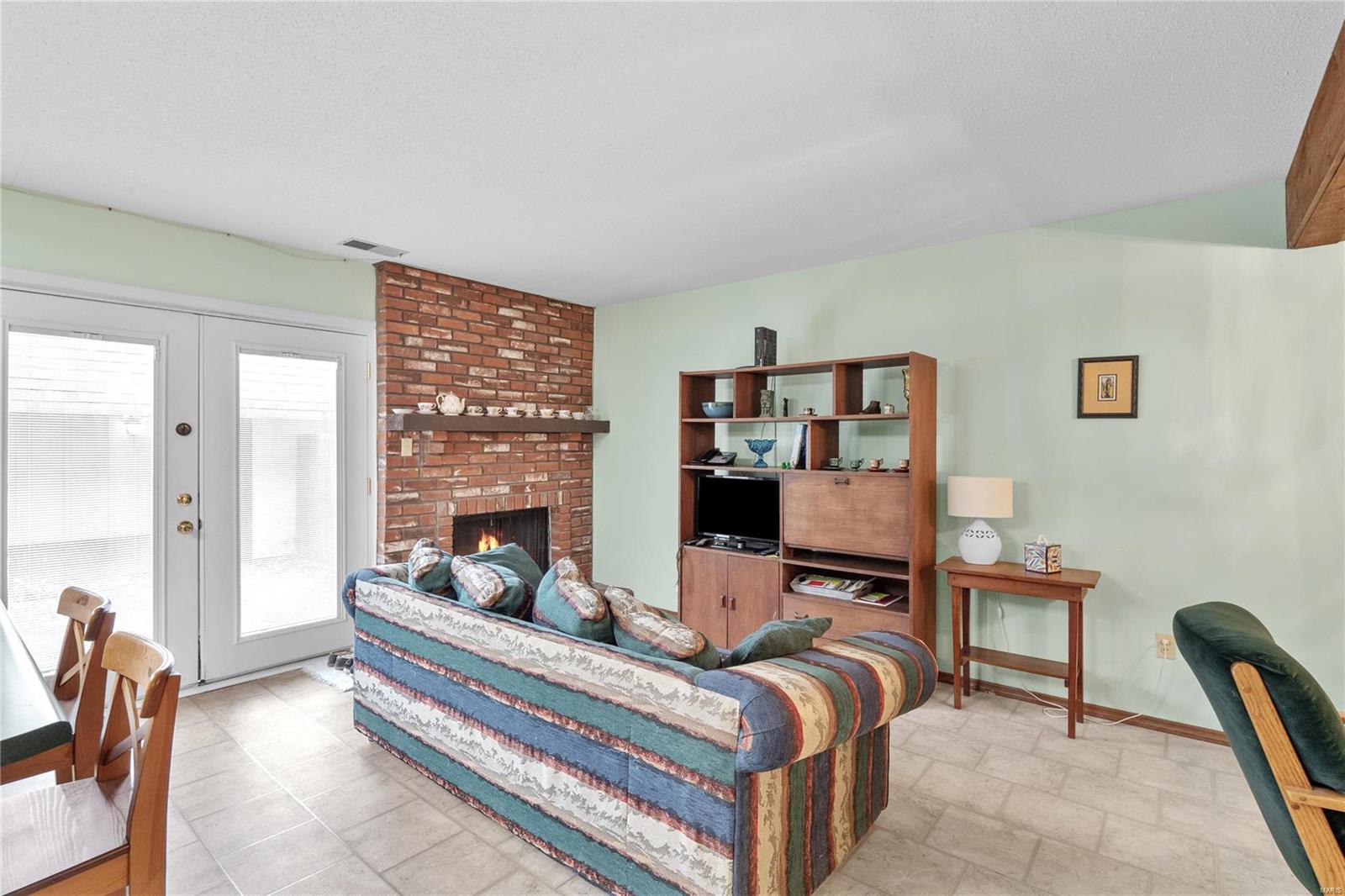 1337 Hampton Road St. Charles, MO 63303 - Photo 9 of 34