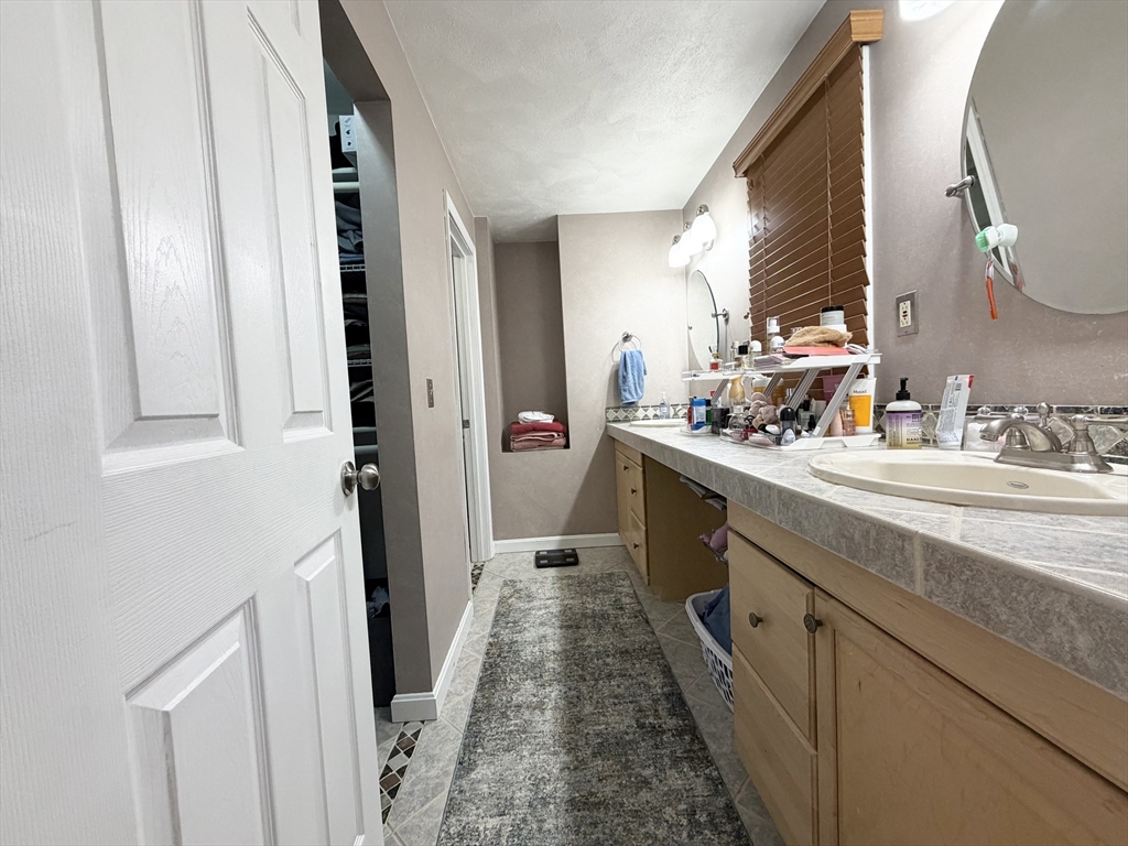 112 Lowell Street, Unit 3 Peabody, MA 01960 - Photo 17 of 23