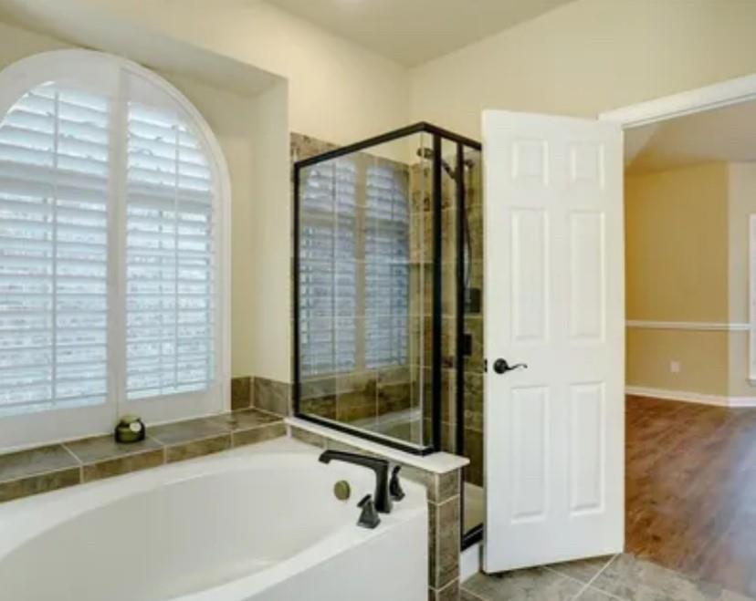 1021 Hummingbird Court Forney, TX 75126 - Photo 10 of 15 Primary bathroom
