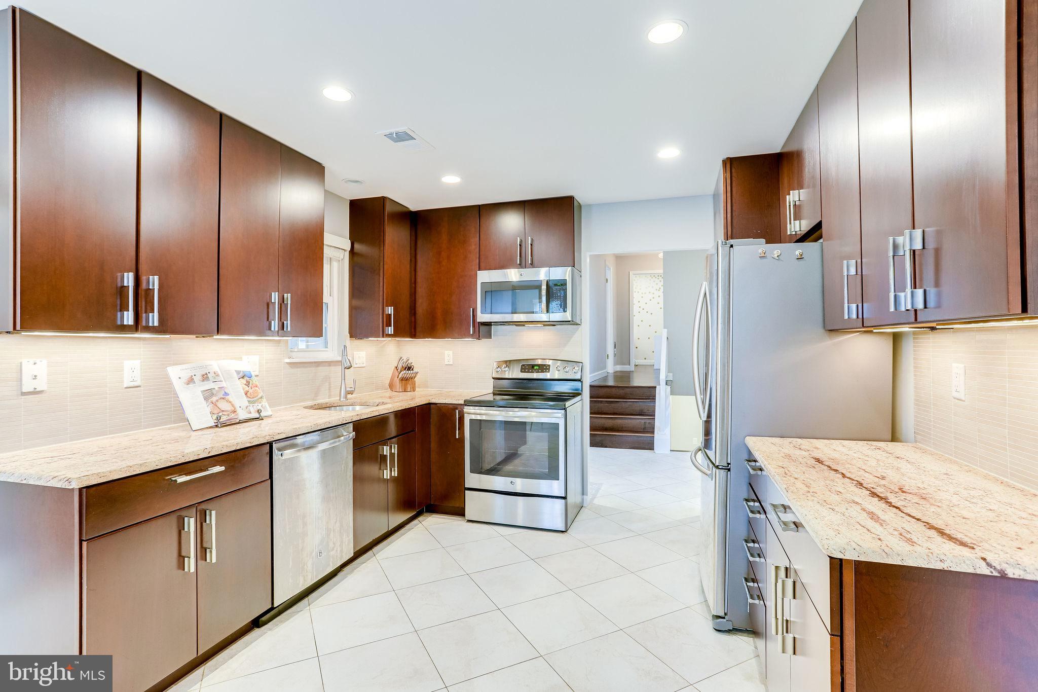 11306 Handlebar Road Reston, VA 20191 - Photo 11 of 82 Kitchen