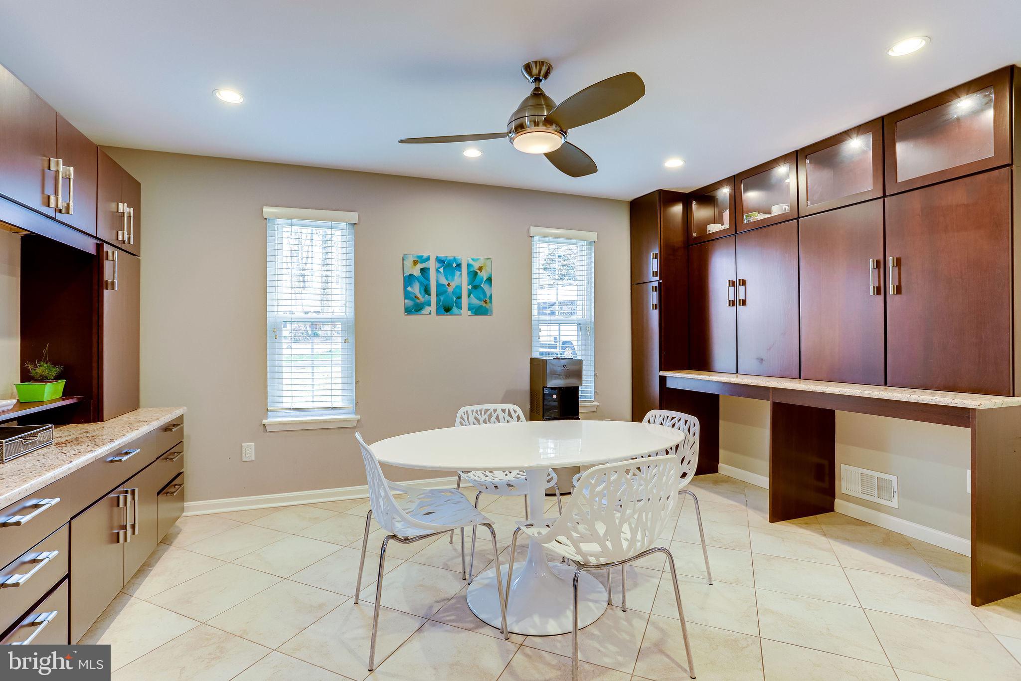11306 Handlebar Road Reston, VA 20191 - Photo 15 of 82 Breakfast nook