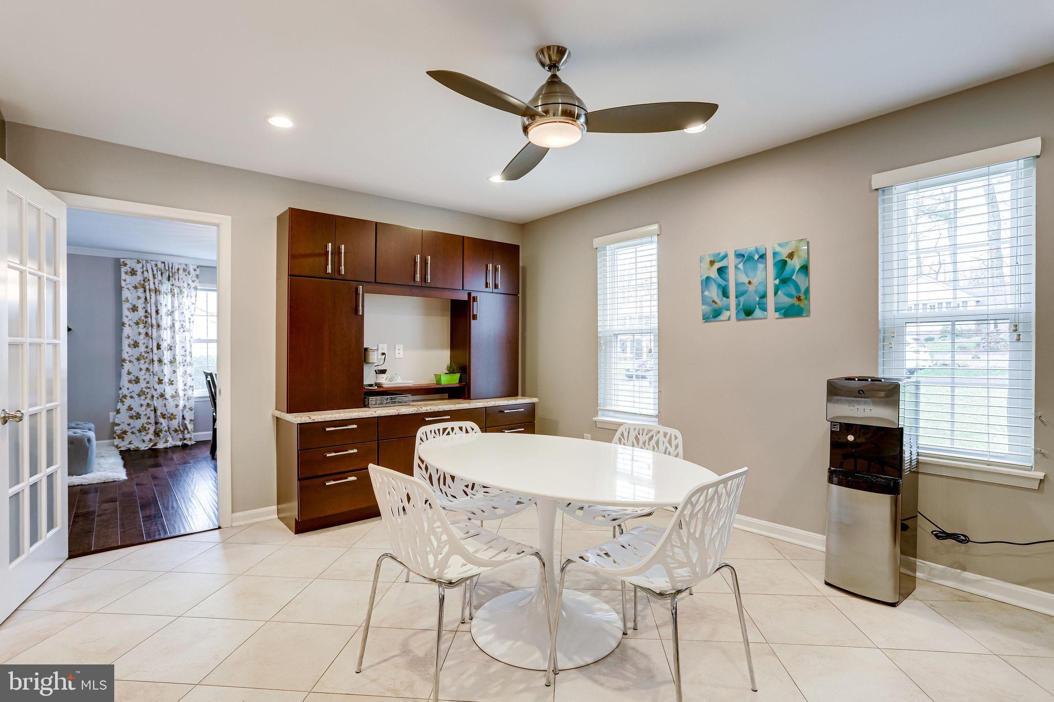 11306 Handlebar Road Reston, VA 20191 - Photo 16 of 82 Breakfast nook
