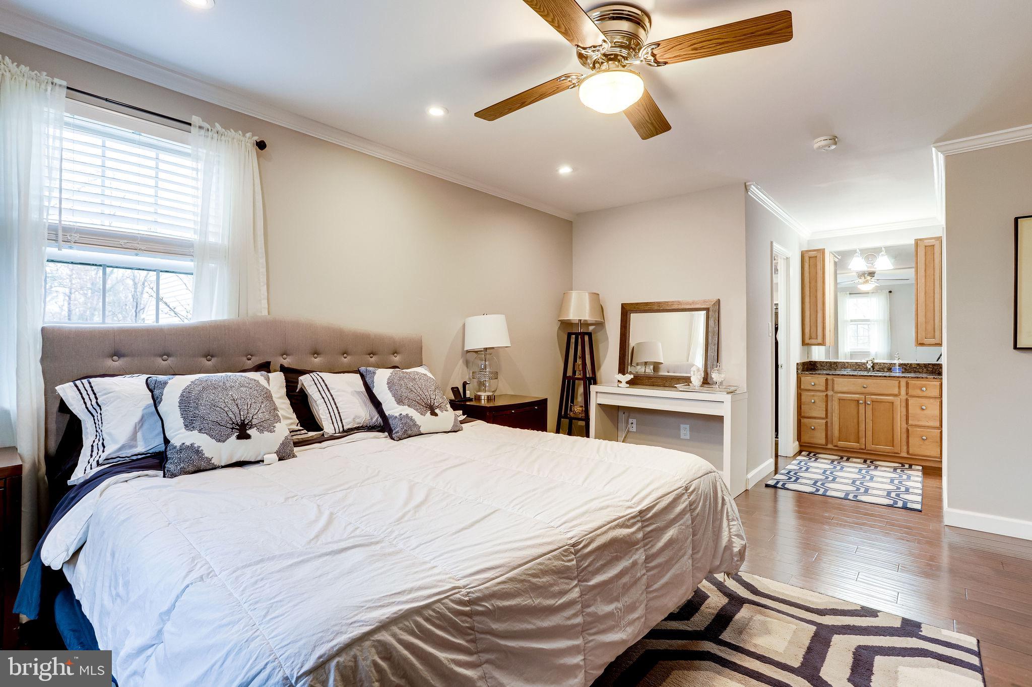 11306 Handlebar Road Reston, VA 20191 - Photo 36 of 82 Master bedroom