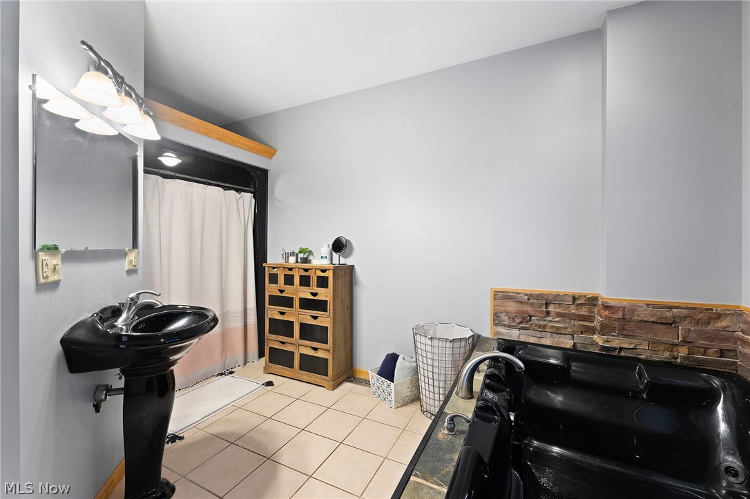 9408 Rochester Road Minerva, OH 44657 - Photo 11 of 31 Gallery Image 11