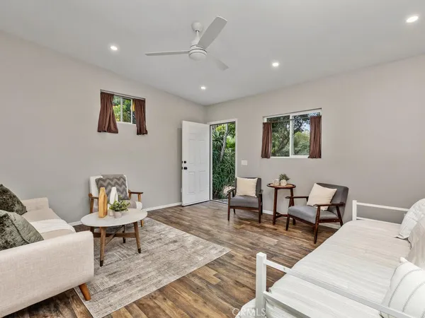 $919,000 | 540 South Barnwell Street, Oceanside, CA 92054