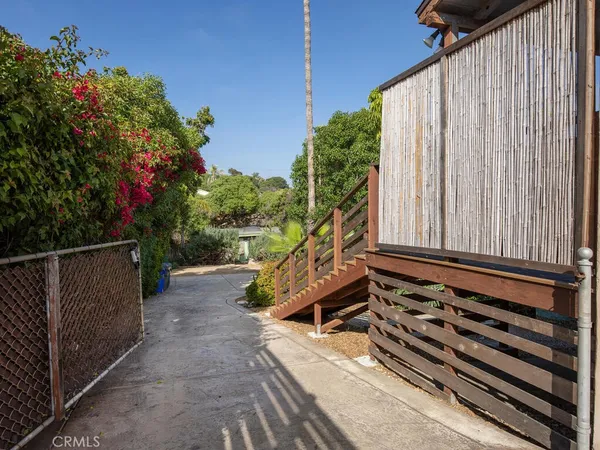 $919,000 | 540 South Barnwell Street, Oceanside, CA 92054