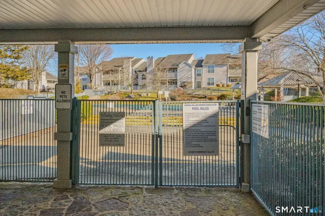 $195,000 | 75 Crown Knoll Court, Unit 107, Groton, CT 06340