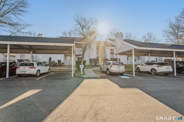 $195,000 | 75 Crown Knoll Court, Unit 107, Groton, CT 06340