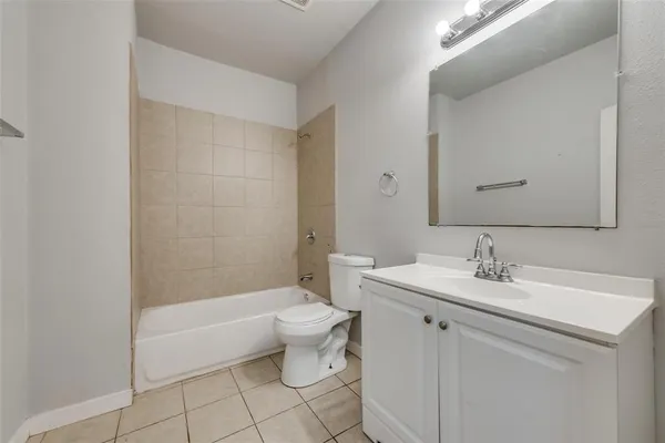 $1,050 | 626 West Crawford Street, Unit 101, Denison, TX 75020