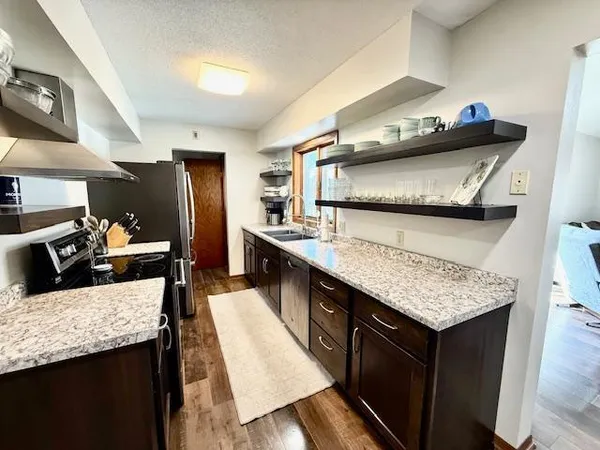 $239,900 | 475 East Csah 10, Vesta, MN 56292