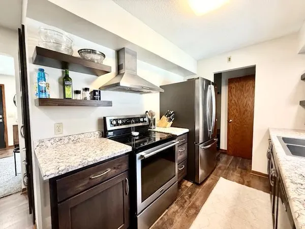 $239,900 | 475 East Csah 10, Vesta, MN 56292