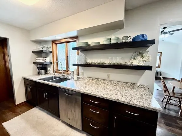 $239,900 | 475 East Csah 10, Vesta, MN 56292