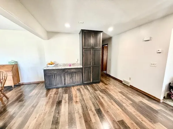 $239,900 | 475 East Csah 10, Vesta, MN 56292