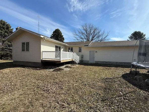 $239,900 | 475 East Csah 10, Vesta, MN 56292