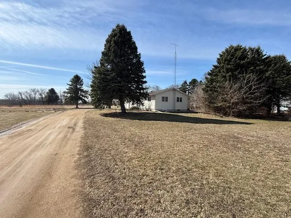 $239,900 | 475 East Csah 10, Vesta, MN 56292