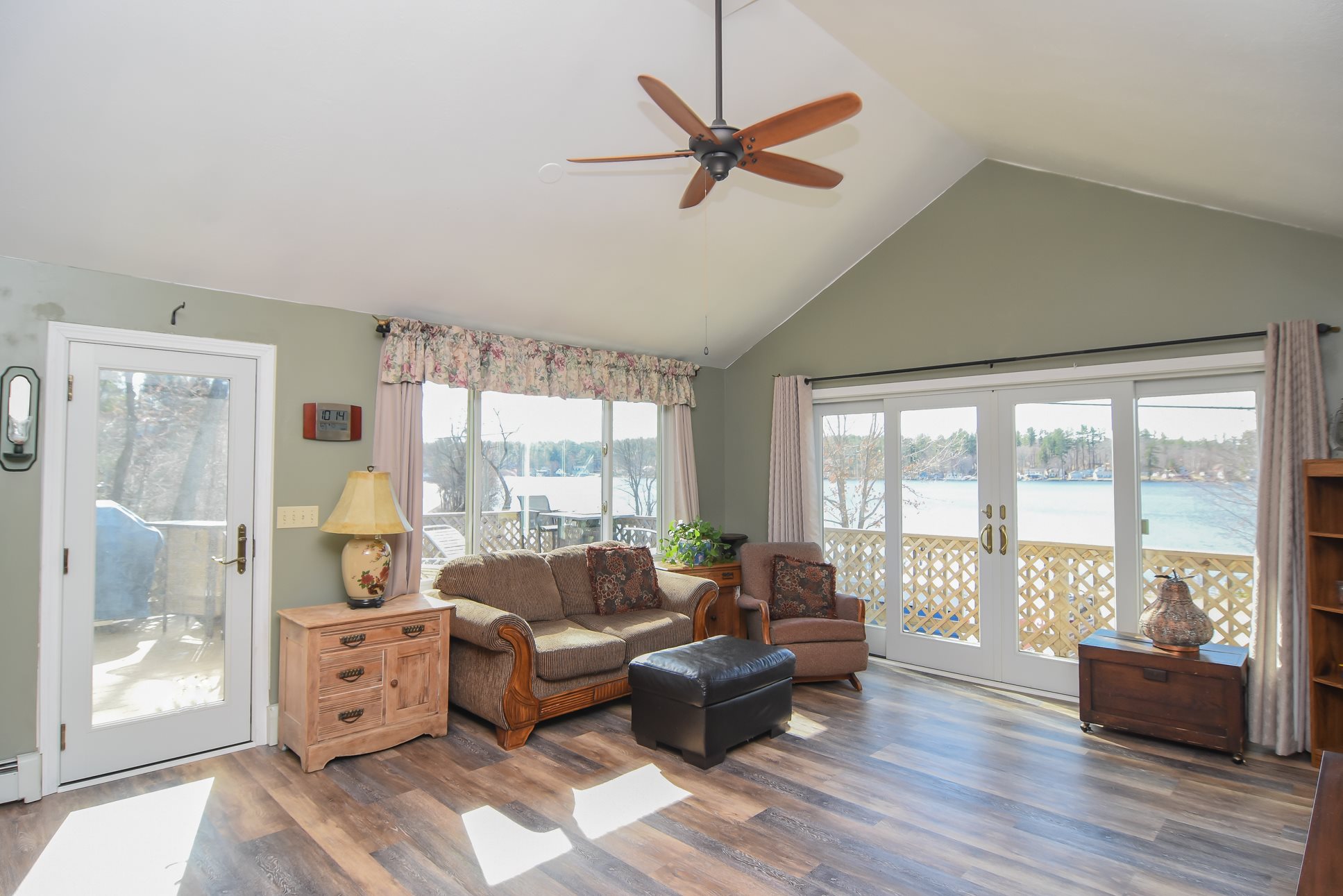 26 North Shore Road Derry, NH 03038 - Photo 7 of 39
