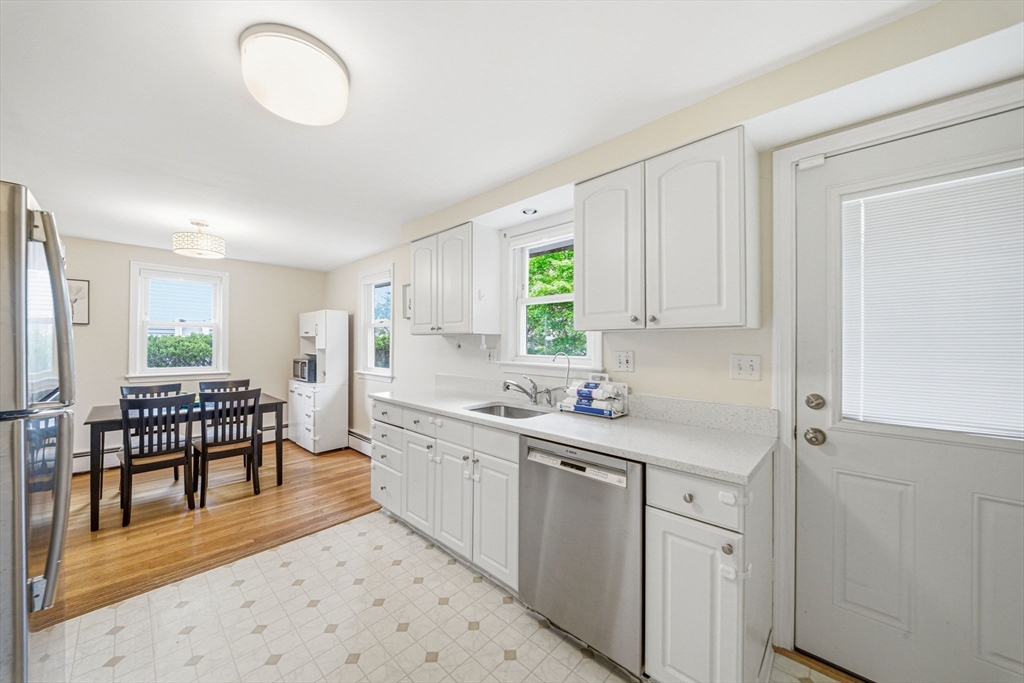 18 Bradford Road, Unit 18 Winchester, MA 01890 - Photo 9 of 28