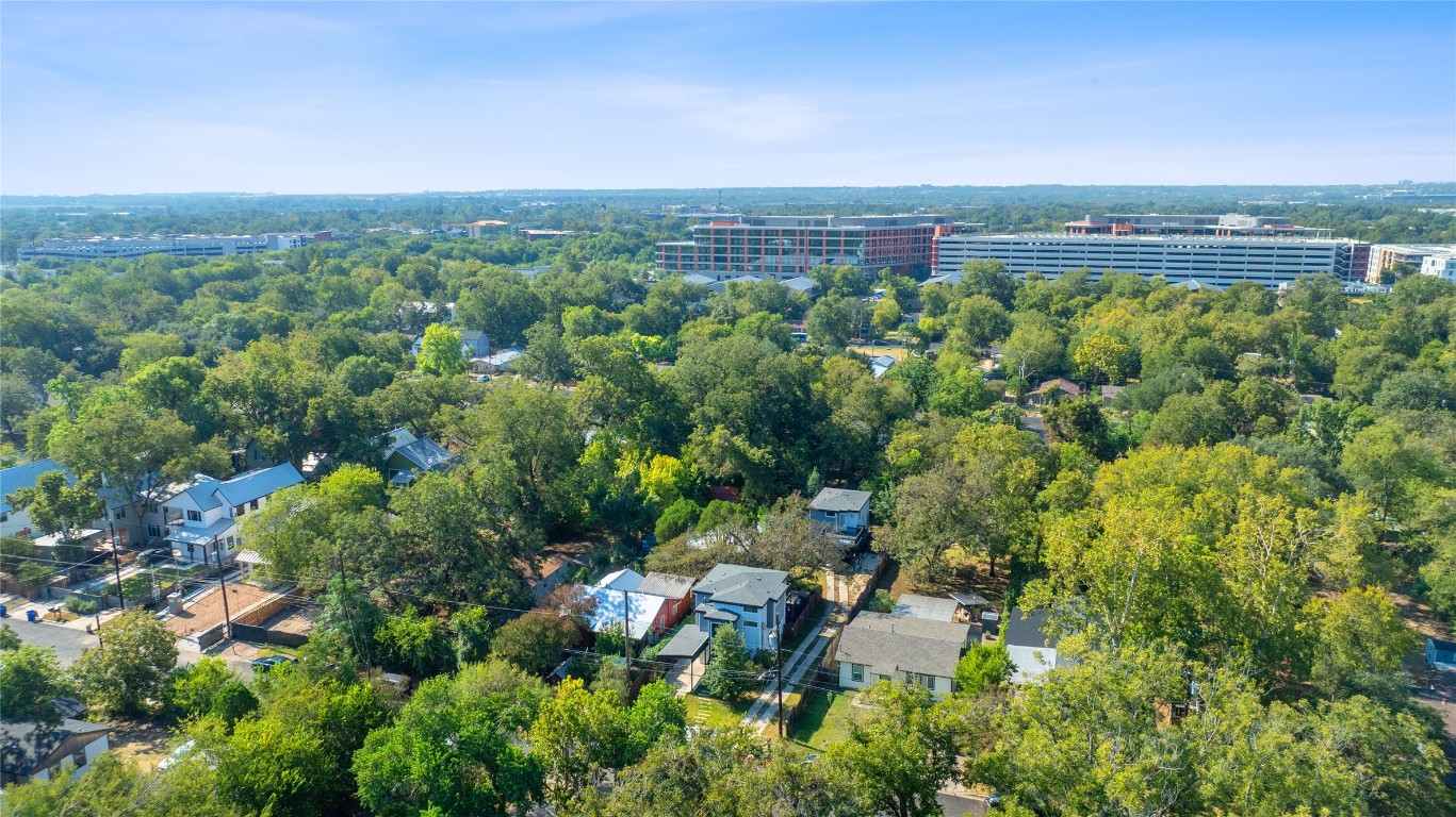 4709 Prock Lane, Unit B Austin, TX 78721 - Photo 17 of 17 a view of a city