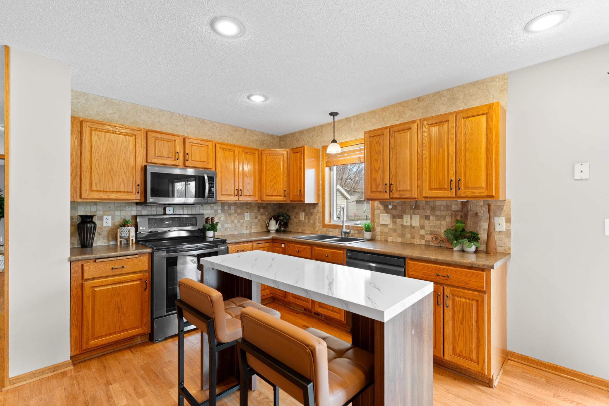 5718 48 Avenue Northwest Rochester, MN 55901 - Photo 11 of 41