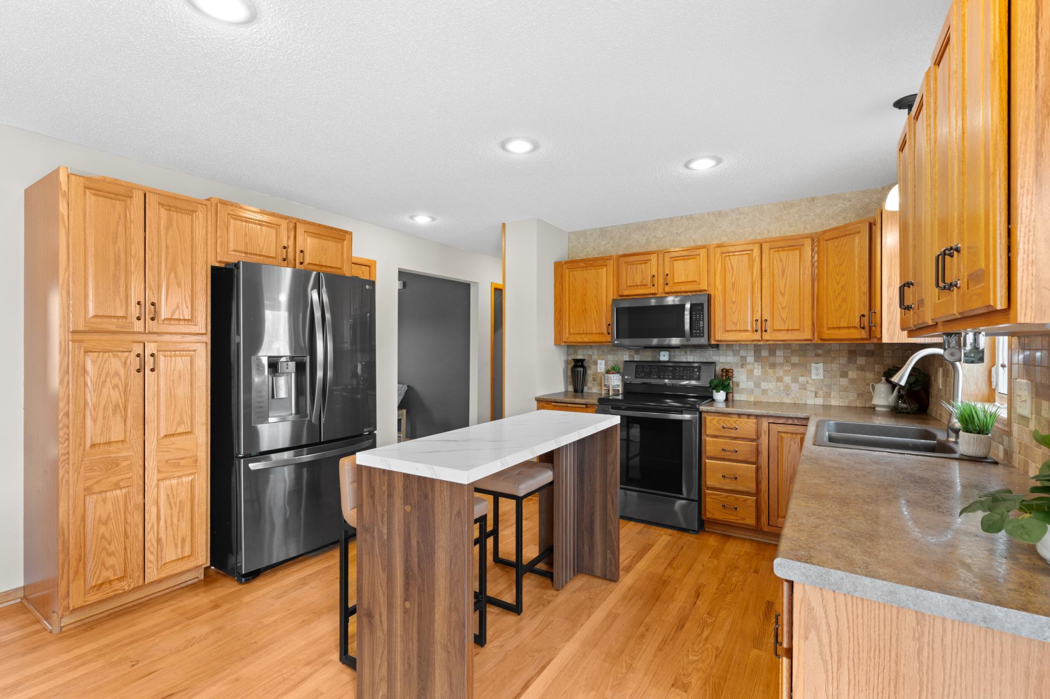 5718 48 Avenue Northwest Rochester, MN 55901 - Photo 12 of 41