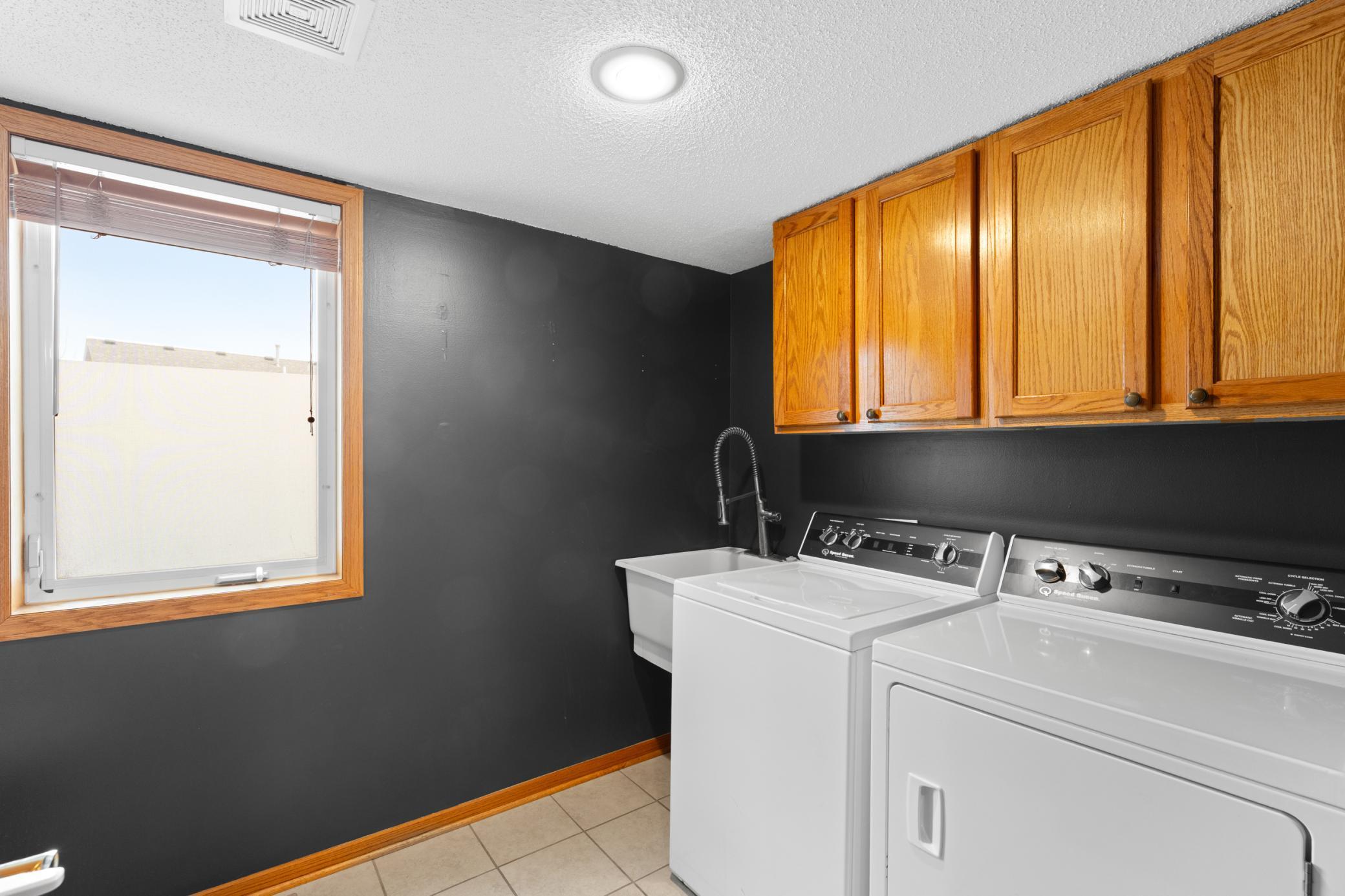 5718 48 Avenue Northwest Rochester, MN 55901 - Photo 13 of 41