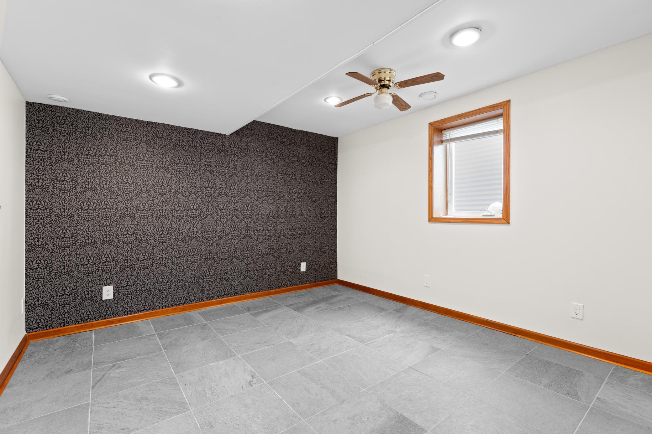 5718 48 Avenue Northwest Rochester, MN 55901 - Photo 32 of 41