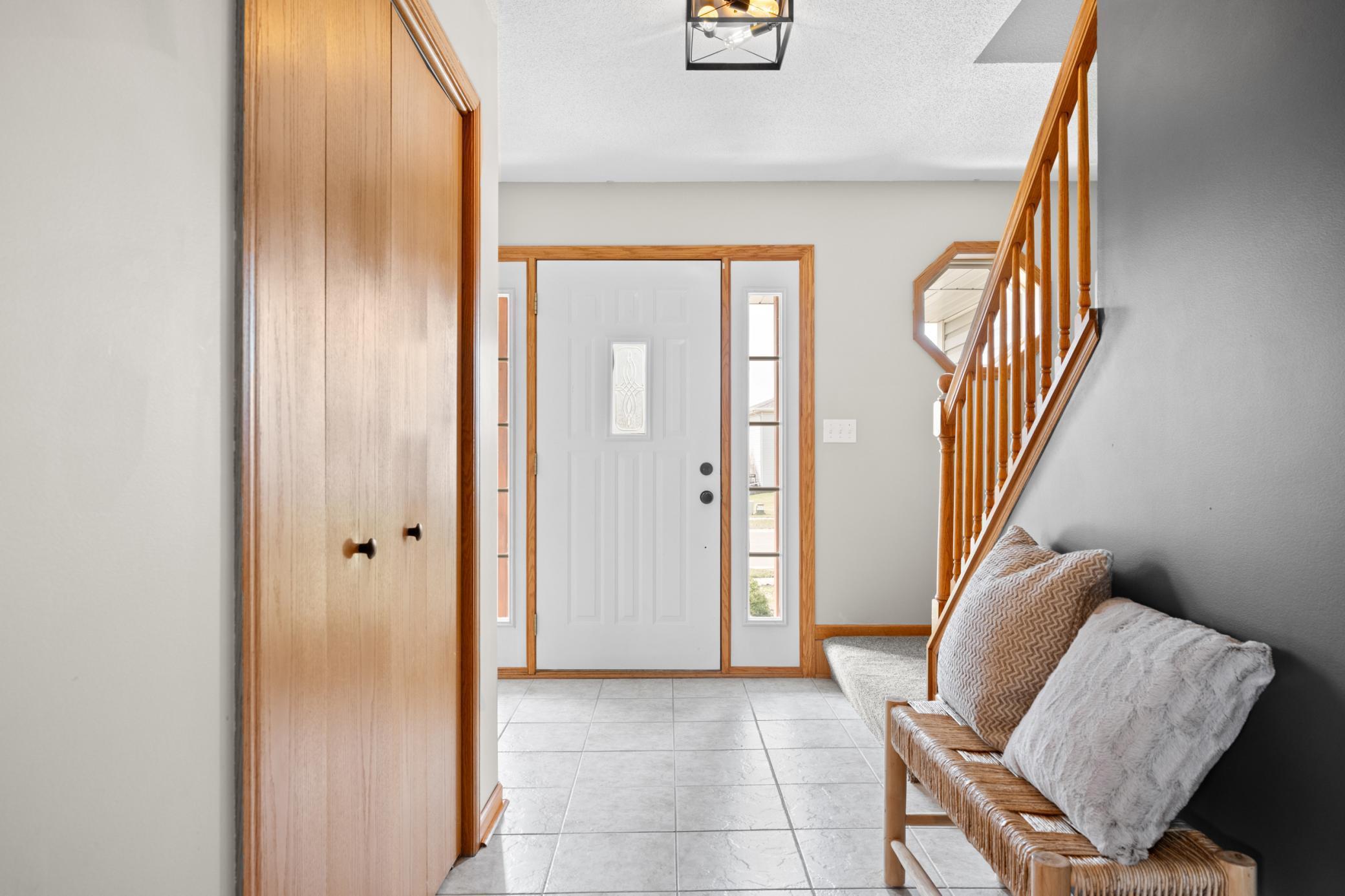 5718 48 Avenue Northwest Rochester, MN 55901 - Photo 4 of 41