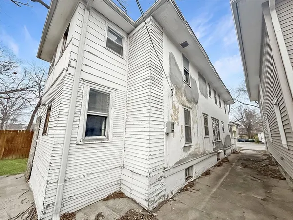$205,000 | 2016 Fayette Street, Kansas City, MO 64116