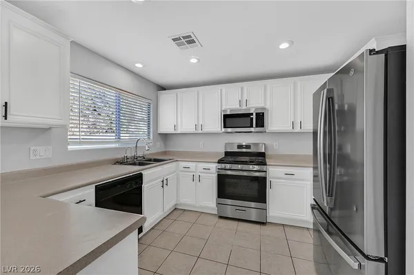 $2,500 | 340 Silverado Pines Avenue, Las Vegas, NV 89123