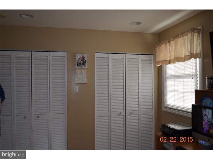 302 Colonial Road Edgewater Park, NJ 08010 - Photo 17 of 21 Gallery Image 17