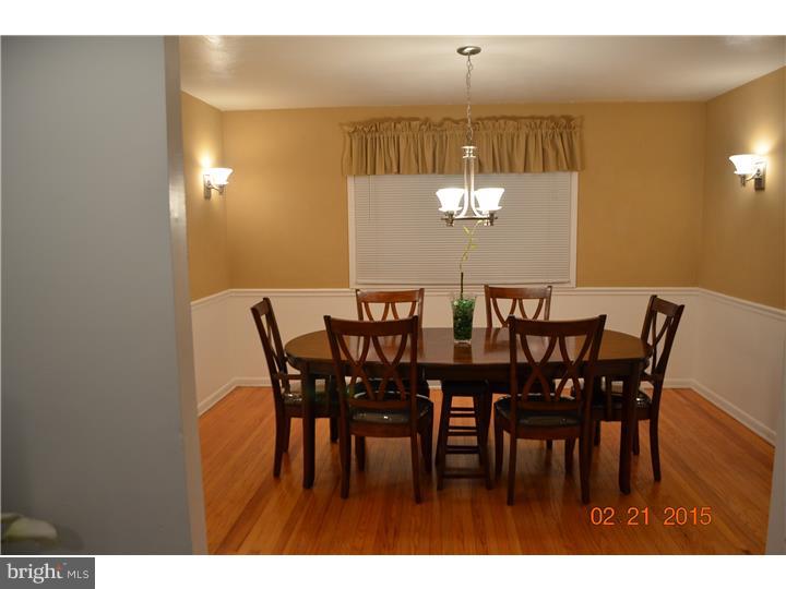 302 Colonial Road Edgewater Park, NJ 08010 - Photo 4 of 21 Gallery Image 4