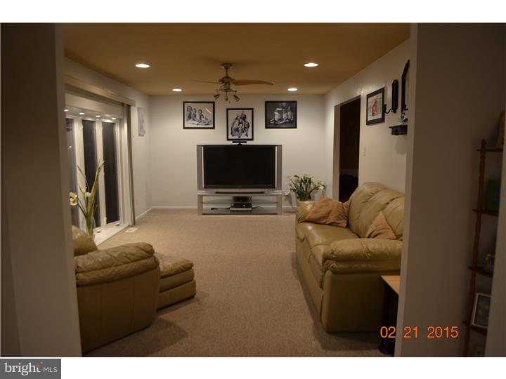 302 Colonial Road Edgewater Park, NJ 08010 - Photo 5 of 21 Gallery Image 5