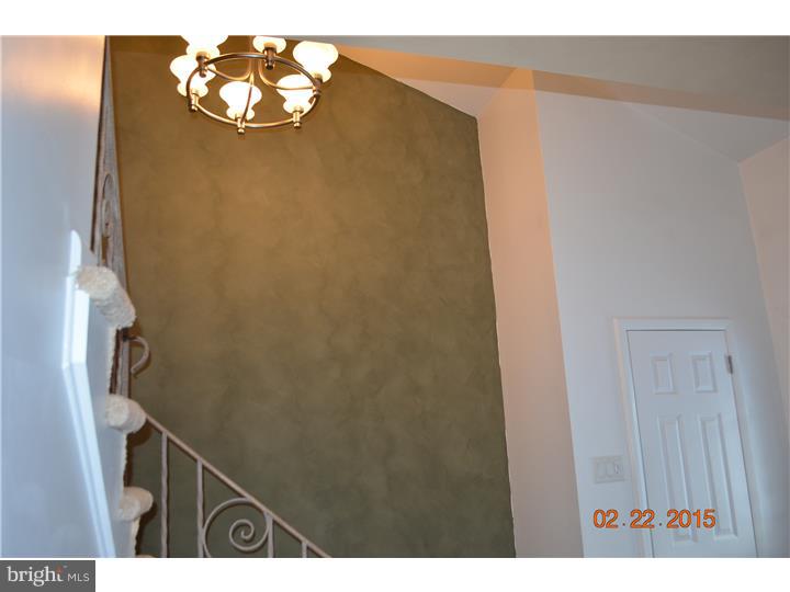 302 Colonial Road Edgewater Park, NJ 08010 - Photo 9 of 21 Gallery Image 9