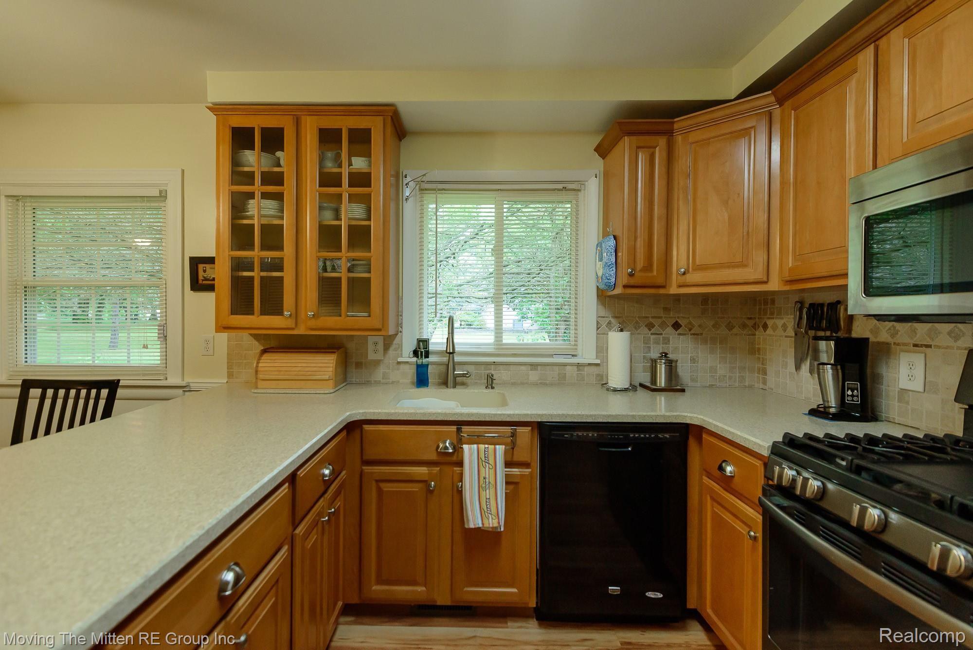 16867 Renton Road Belleville, MI 48111 - Photo 19 of 46 21.jpg