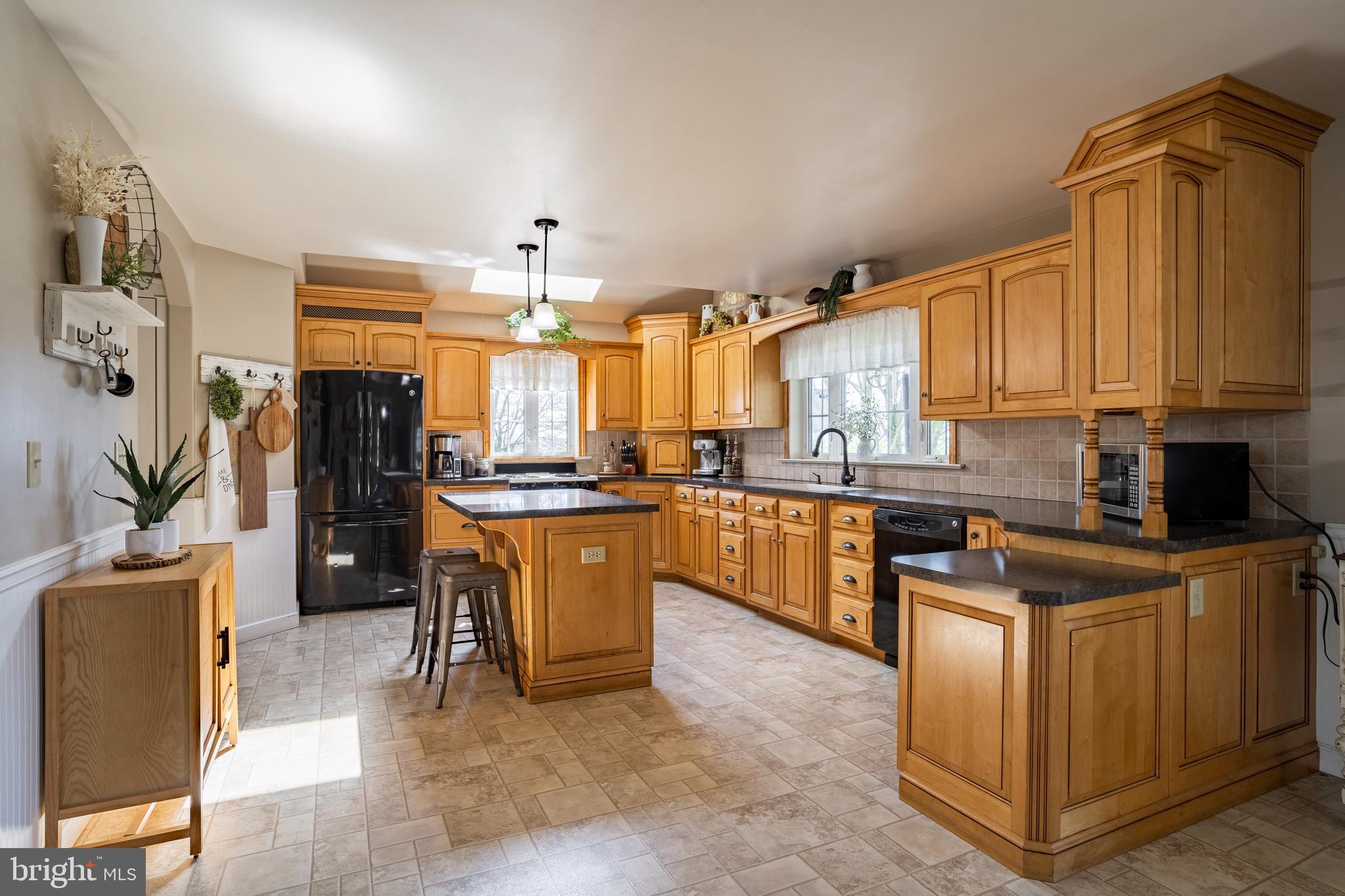 3847 Ridge Road Gordonville, PA 17529 - Photo 12 of 106 Gallery Image 12