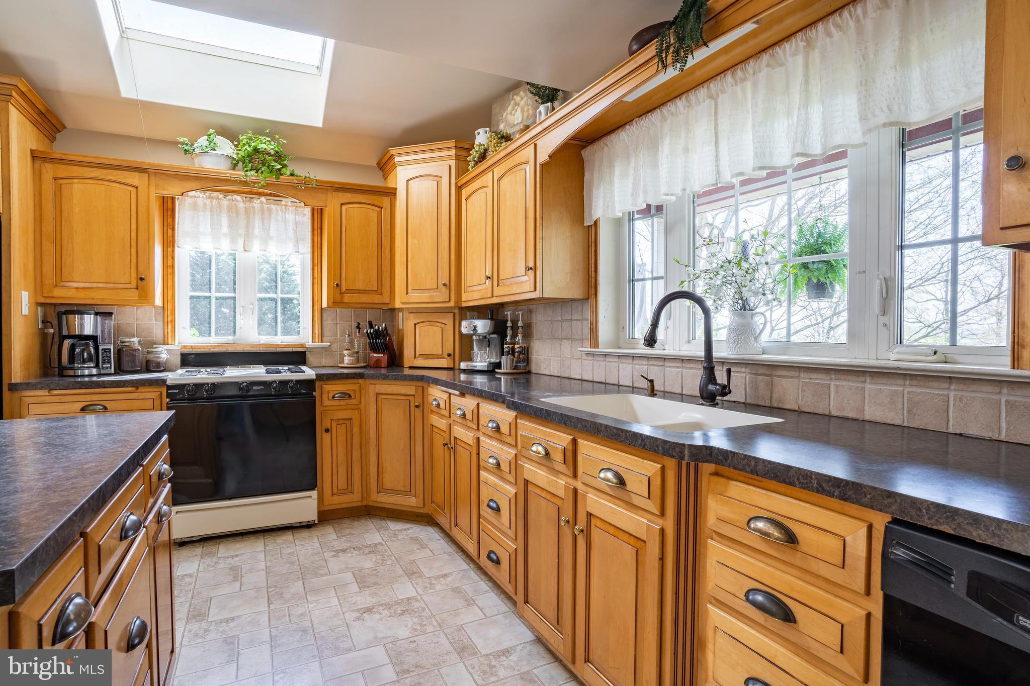 3847 Ridge Road Gordonville, PA 17529 - Photo 13 of 106 Gallery Image 13