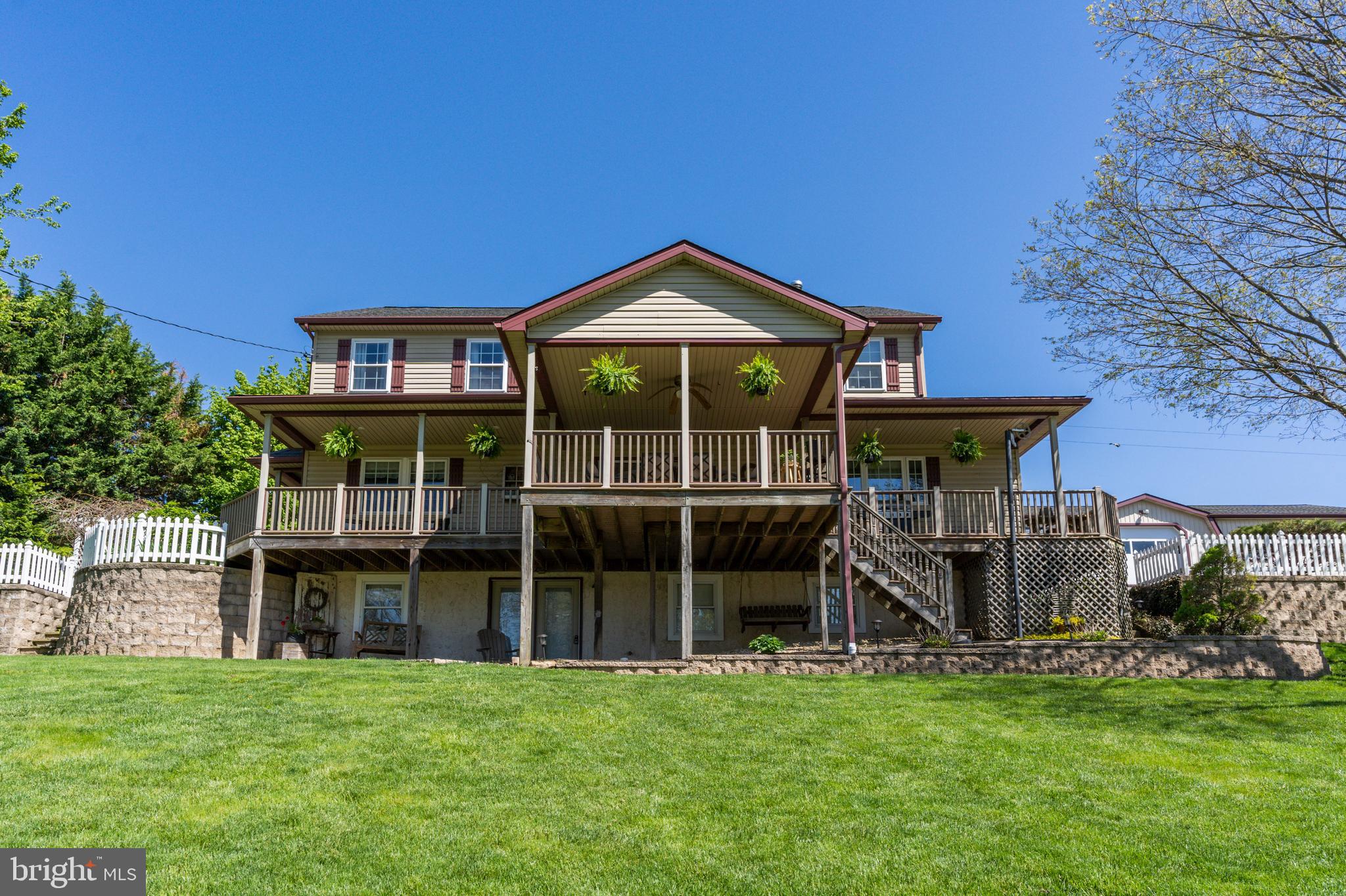 3847 Ridge Road Gordonville, PA 17529 - Photo 6 of 106 Gallery Image 6
