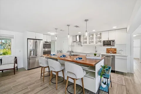 $2,175,000 | 617 Dundee Lane, Holmes Beach, FL 34217